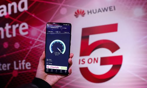 Huawei, akıllı telefon bölümünü satacağı iddialarını yalanladı