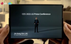 LG rollable telefon projesini iptal etmiyor! 1 LG rollable telefon projesini iptal etmiyor!