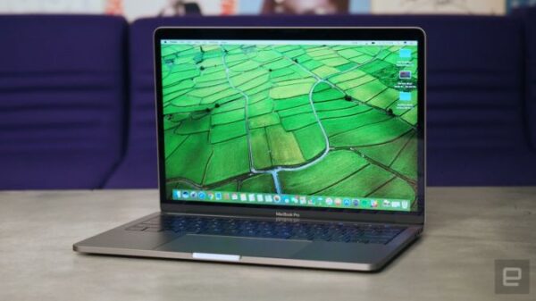 Apple, şarj olmayan 2016/2017 MacBook Pro pillerini değiştirecek