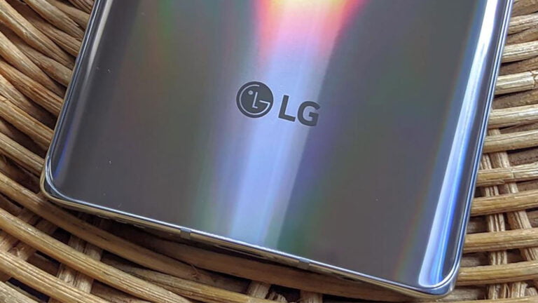 Samsung da LG mağazalarına talip oldu