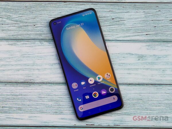 Realme X7 Pro Extreme Edition, kavisli bir ekranla geliyor