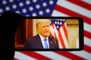 Donald Trump, 'iki ila üç ay' içinde bir sosyal ağ kurmayı planlıyor 26 Donald Trump, 'iki ila üç ay' içinde bir sosyal ağ kurmayı planlıyor