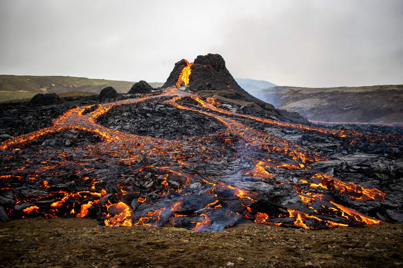 İzlanda'da drone ile yanardağ