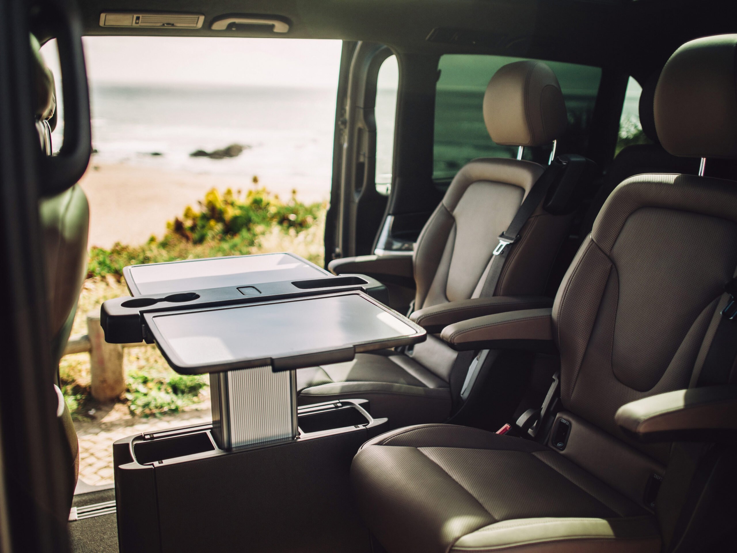 Yeni Mercedes Benz V Serisi 03 Arka Koltuklar scaled