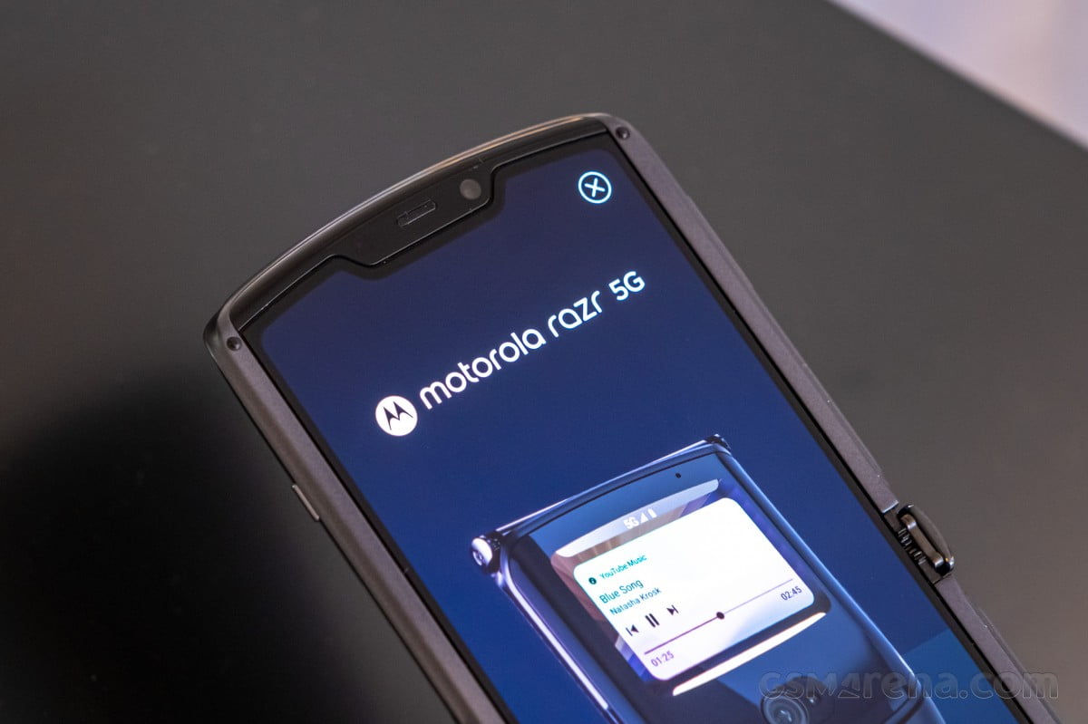 Motorola Razr 5G sonunda kendi Android 11 güncellemesini aldı