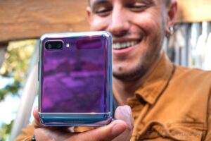 Samsung Galaxy Z Flip sekiz farklı renkte sunulacak