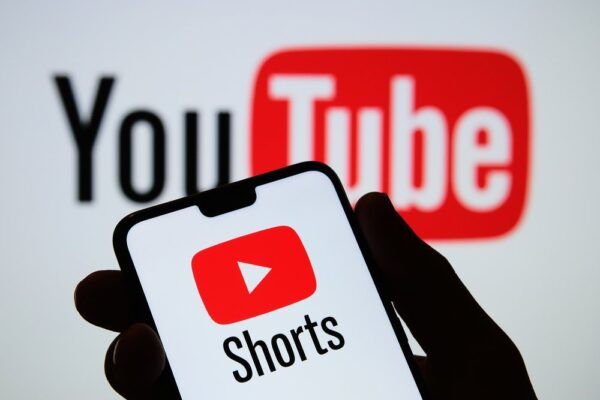 YouTube Shorts içerikleri için 100 milyon dolarlık bir fon oluşturdu