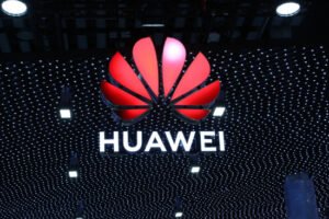 Huawei, sürücüsüz otomobil teknolojisini 2025 yılına kadar geliştirmeyi hedefliyor