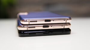 Samsung Galaxy S21 serisi için Android 12 üzerinde çalışıyor