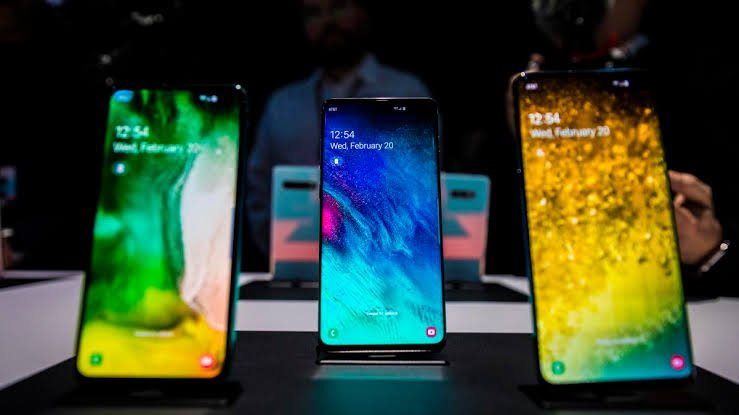 AMOLED ekran ve OLED ekran kullanımı artıyor 1 a12