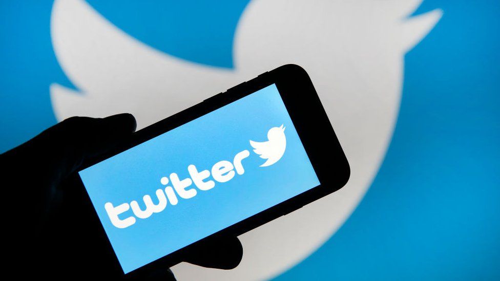 Twitter, yeni konu etiketleri özelliğini test ediyor