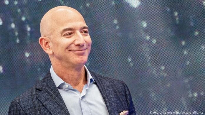 Jeff Bezos, dünyanın en zengin adamı unvanını başkasına kaptırdı