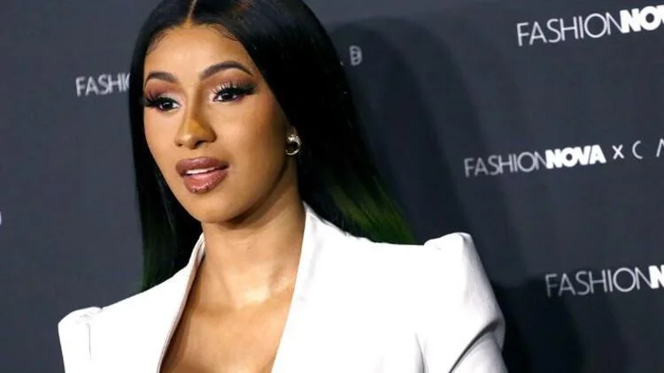Cardi B üç yaşındaki kızına 400 bin TL değerinde hediye aldı 1 Cardi B üç yaşındaki kızına 400 bin TL değerinde hediye aldı
