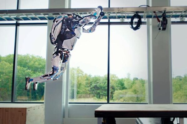 Boston Dynamics, Atlas robotun yeni bir videosunu yayınladı