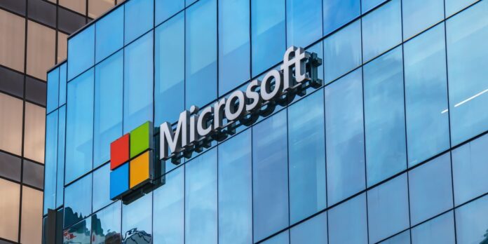 Microsoft, çalışanlarının ofise dönüş tarihini süresiz olarak erteledi