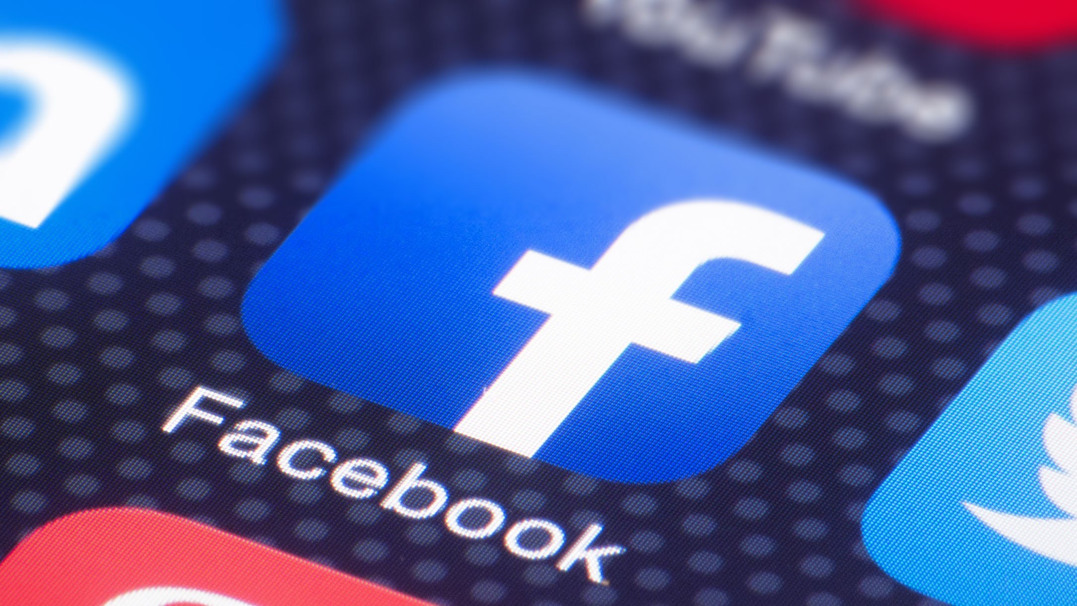 Facebook nihayet yaşanan kesinti hakkında konuştu