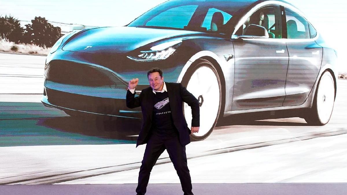 Tesla hisseleri Elon Musk
