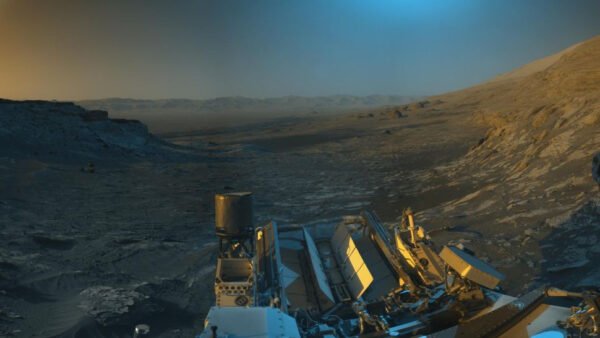 NASA, Mars'ın muhteşem manzaralarını paylaştı