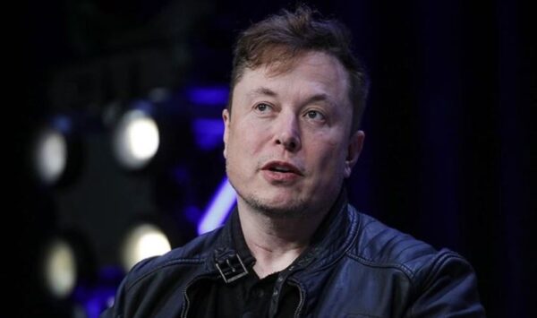 Elon Musk, SpaceX'in ilk yörünge uçuşu için tarih verdi