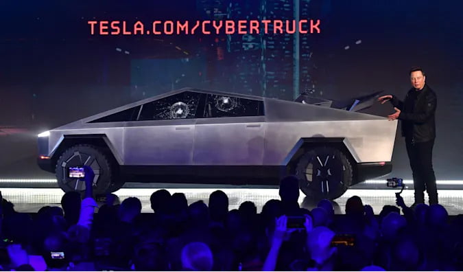 Tesla Cybertruck üretimini 2023’e erteledi