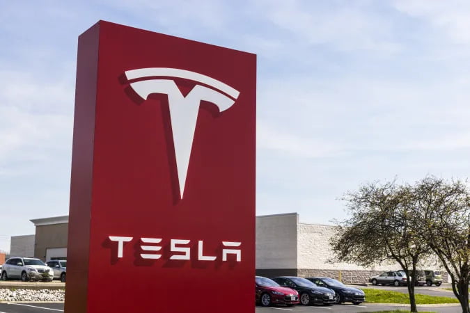 Tesla Model 3 ne kadar sattı?