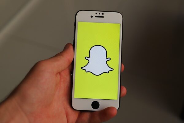 Snapchat, genç kullanıcılar için arkadaş tavsiyelerini sınırlandırıyor