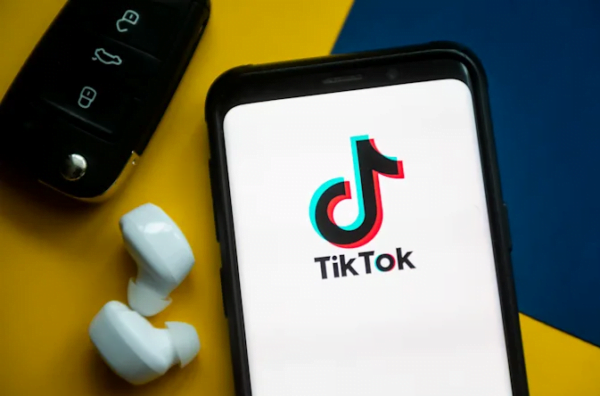 TikTok, genç kullanıcılar için yaş kısıtlamalarını test ediyor