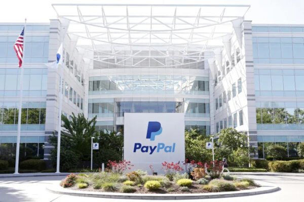 PayPal, Rusya'daki hizmetlerini askıya aldı
