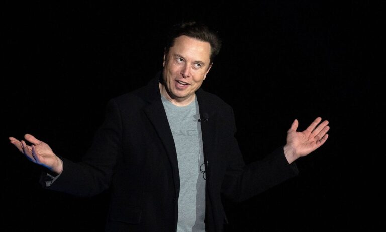 Elon Musk, Tesla ve SpaceX’i hayırseverlik olarak gördüğünü söyledi