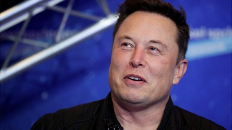 Elon Musk artık tweet atmadan önce düşünüyor