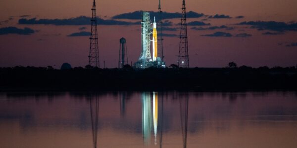 NASA, başarısız testlerden sonra SLS Moon roketini iptal etti