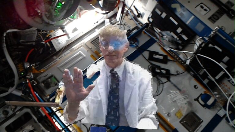 NASA, uzay istasyonuna doktor hizmetini hologram ile götürdü