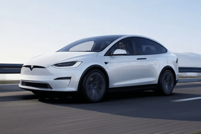 Tesla otonom sürüş özelliği