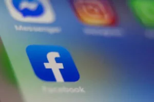 Facebook, Gruplarda Discord benzeri ses kanallarını test ediyor 35 Facebook, Gruplarda Discord benzeri ses kanallarını test ediyor