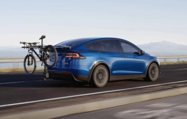 Tesla EV araçları için yeni özellikleri duyurdu