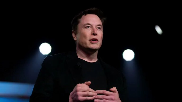 Elon Musk Yüzüklerin Efendisi eleştirisi ile gündemde