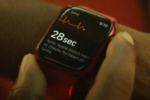 Apple Watch modelleri sonunda kameraya kavuşuyor olabilir 1 Apple Watch Series 8 ateşiniz olup olmadığını tespit edecek!