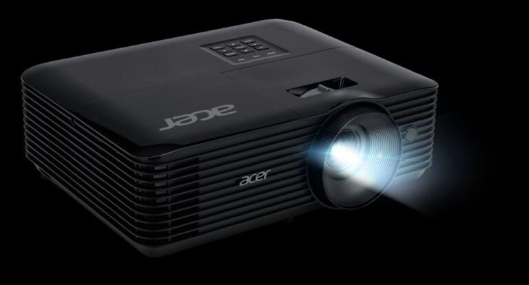 Acer X1328WH : Yüksek parlaklığı ile dikkat çekiyor
