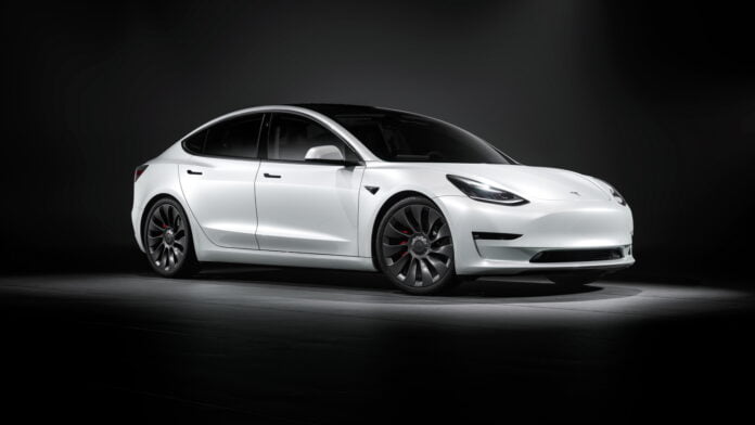 Tesla araç satışında rekora koşuyor: Hedefleri tutturabilecek mi?