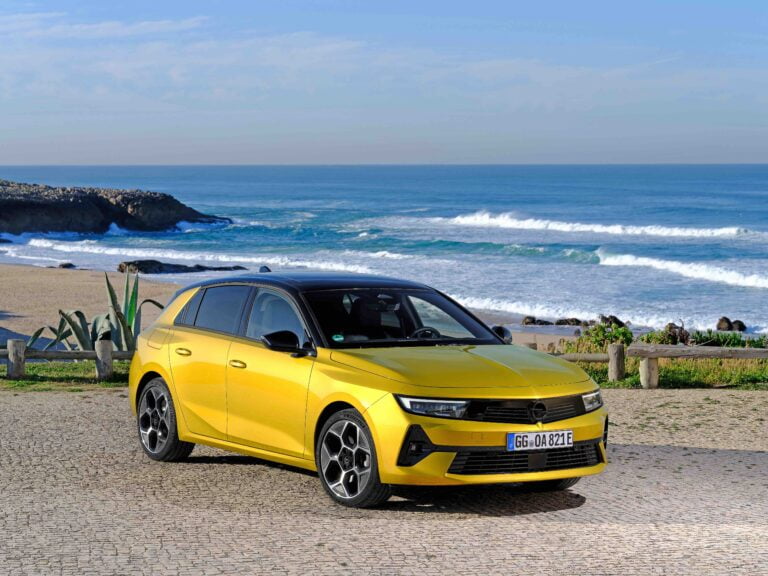 Opel Astra yenilendi : Cesur, Yalın ve Yenilikçi