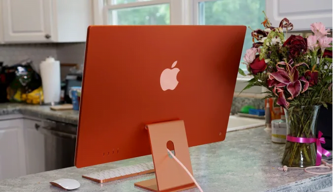 Apple donanım tasarımı başkanı şirketten ayrılıyor