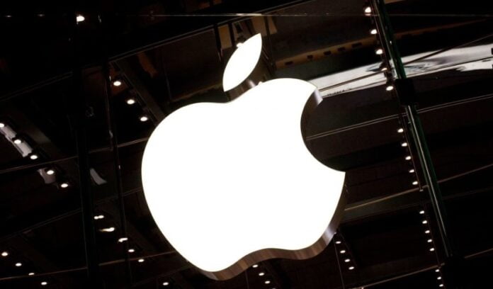 Apple, App Store'daki kumar uygulamalarının reklamını duraklattı
