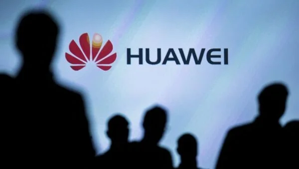 Huawei, en büyük Çinli rakibi lisans anlaşması imzaladı