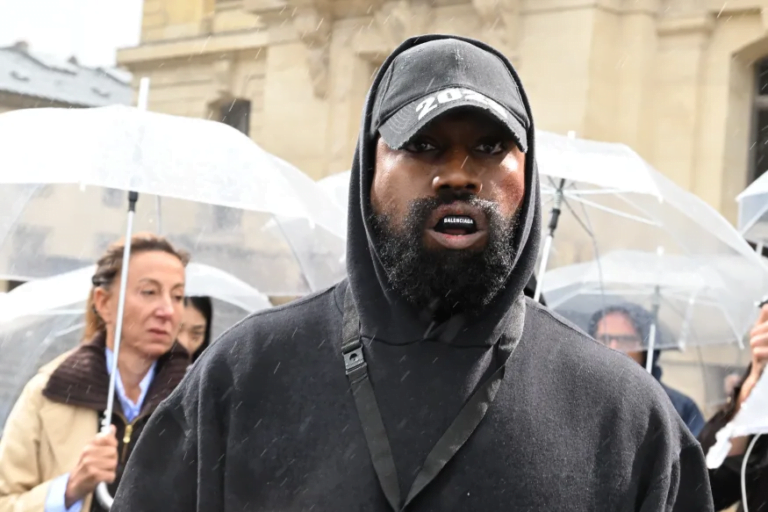 Kanye West Twitter hesabı tekrar askıya alındı