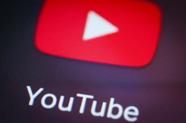 YouTube, Pornhub kanalını 'birden fazla ihlal' nedeniyle kaldırdı