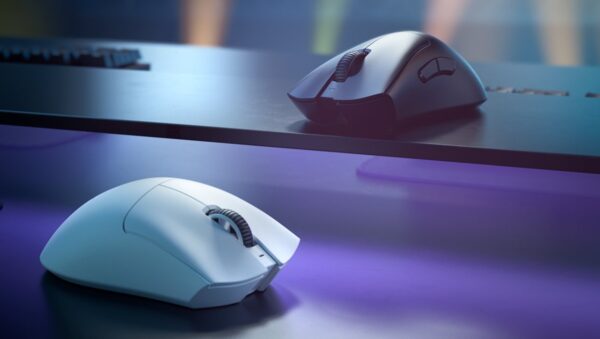 Razer Deathadder V3 Pro oyuncu mouse'u: Sadece 63 gram!