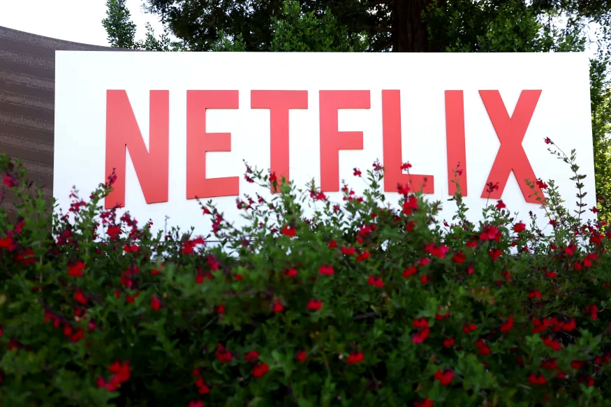 Netflix, hesap paylaşımı için ücret almaya başladı