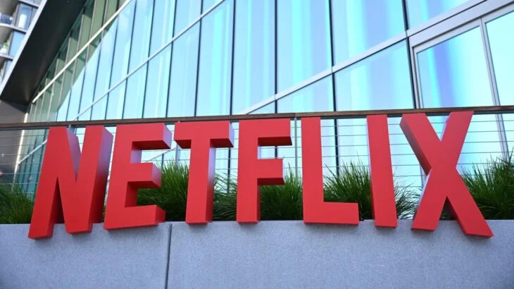 Netflix iyi kadrosuna rağmen yeni filmiyle sınıfta kaldı