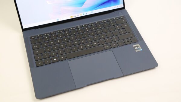 Huawei MateBook X Pro 2023 laptop: Şık tasarım, yüksek performans!
