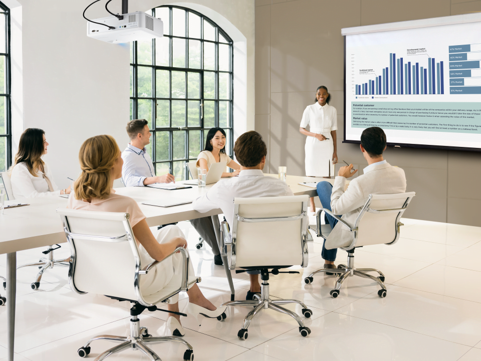 Viewsonic LS610WH : Güç adaptörlerine ihtiyaçı ortadan kalkıyor 1 Viewsonic LS610WH